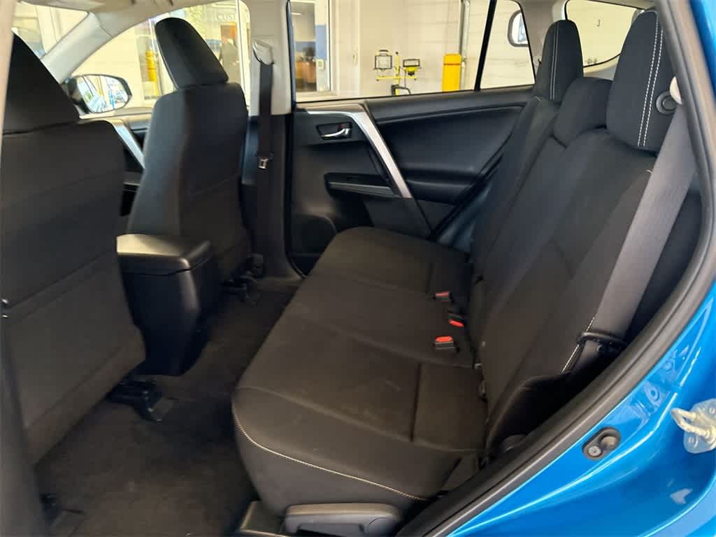 Thumbnail: 2017 Toyota RAV4 - 21