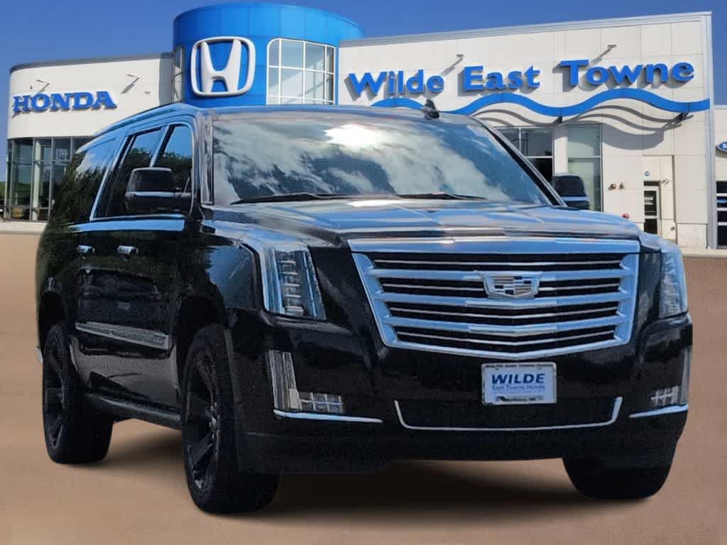 Thumbnail: 2020 Cadillac Escalade - 2