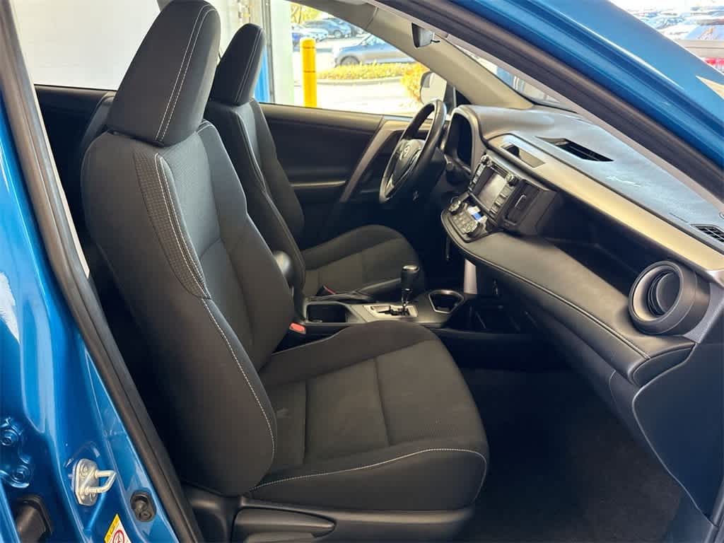 Thumbnail: 2017 Toyota RAV4 - 23