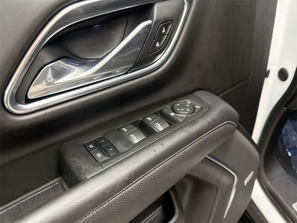 Thumbnail: 2021 GMC Yukon XL - 18