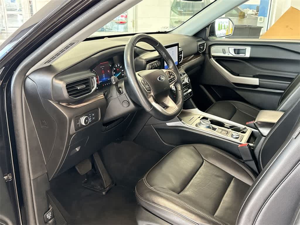 Thumbnail: 2022 Ford Explorer - 10