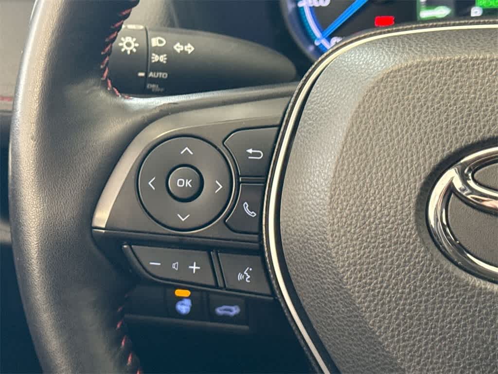 Thumbnail: 2021 Toyota RAV4 - 25