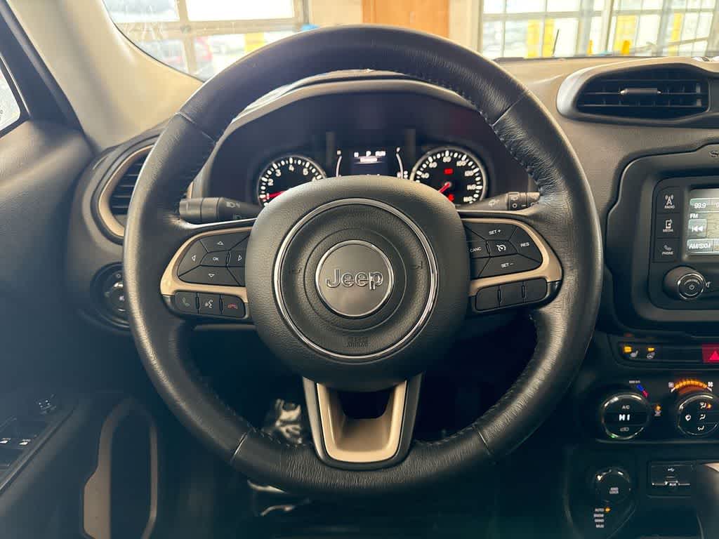 Thumbnail: 2016 Jeep Renegade - 23