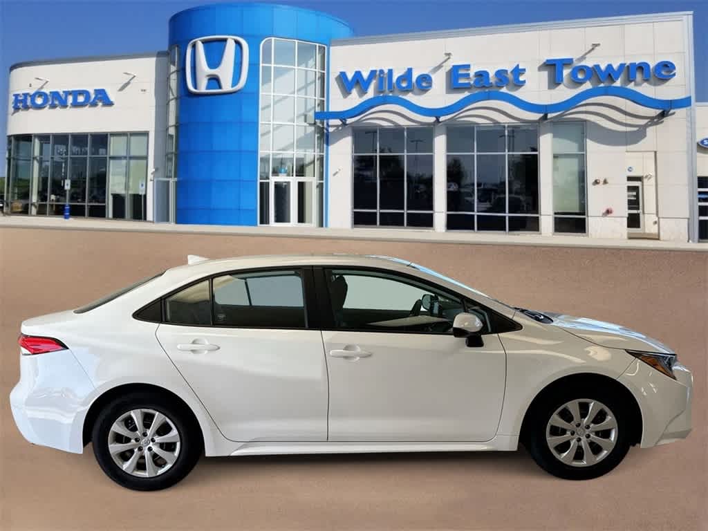 Thumbnail: 2022 Toyota Corolla - 9