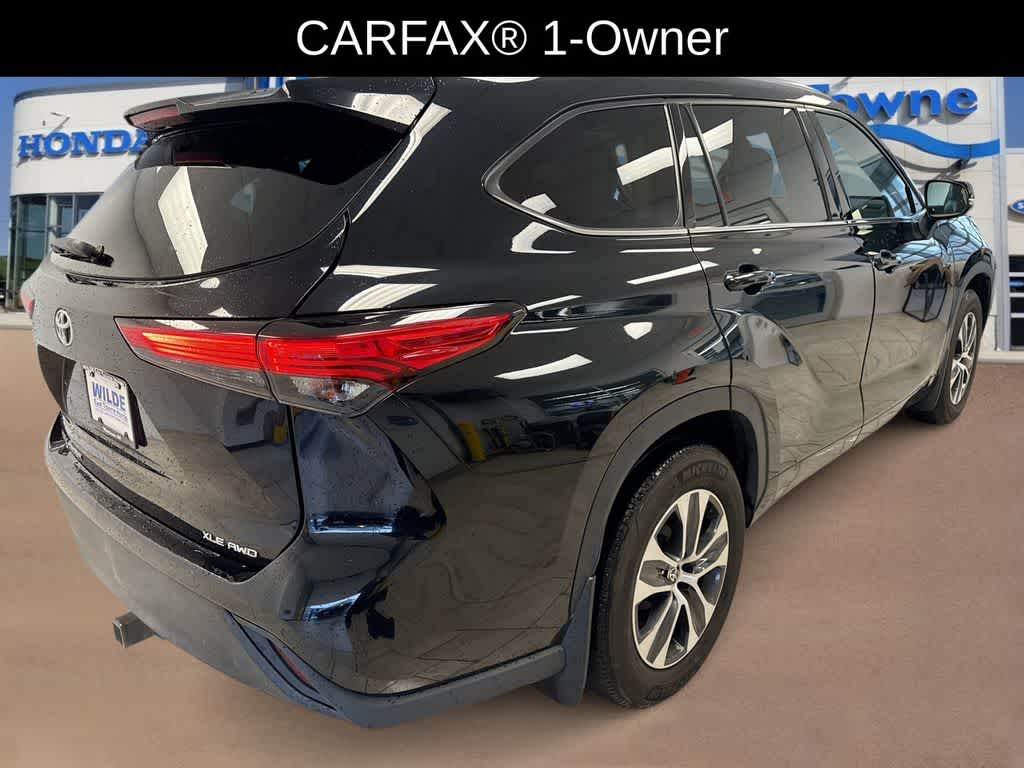 Thumbnail: 2022 Toyota Highlander - 9