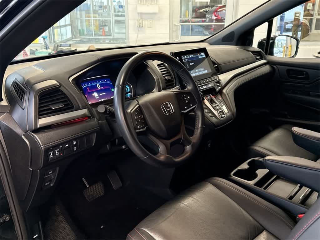 Thumbnail: 2023 Honda Odyssey - 10
