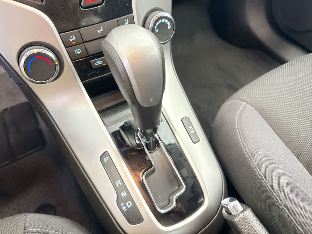 Thumbnail: 2015 Chevrolet Cruze - 31