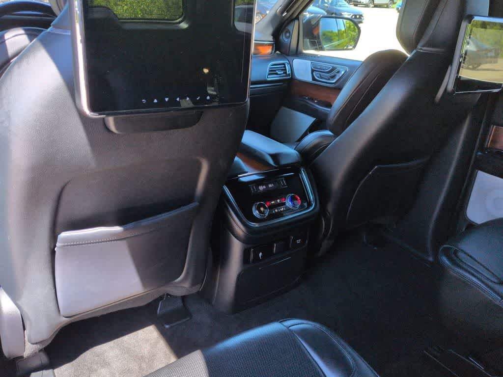 Thumbnail: 2018 Lincoln Navigator - 18