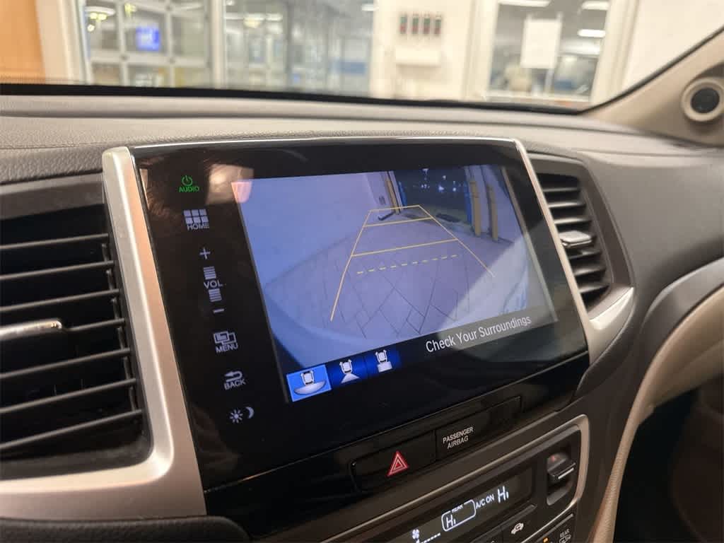 Thumbnail: 2016 Honda Pilot - 31