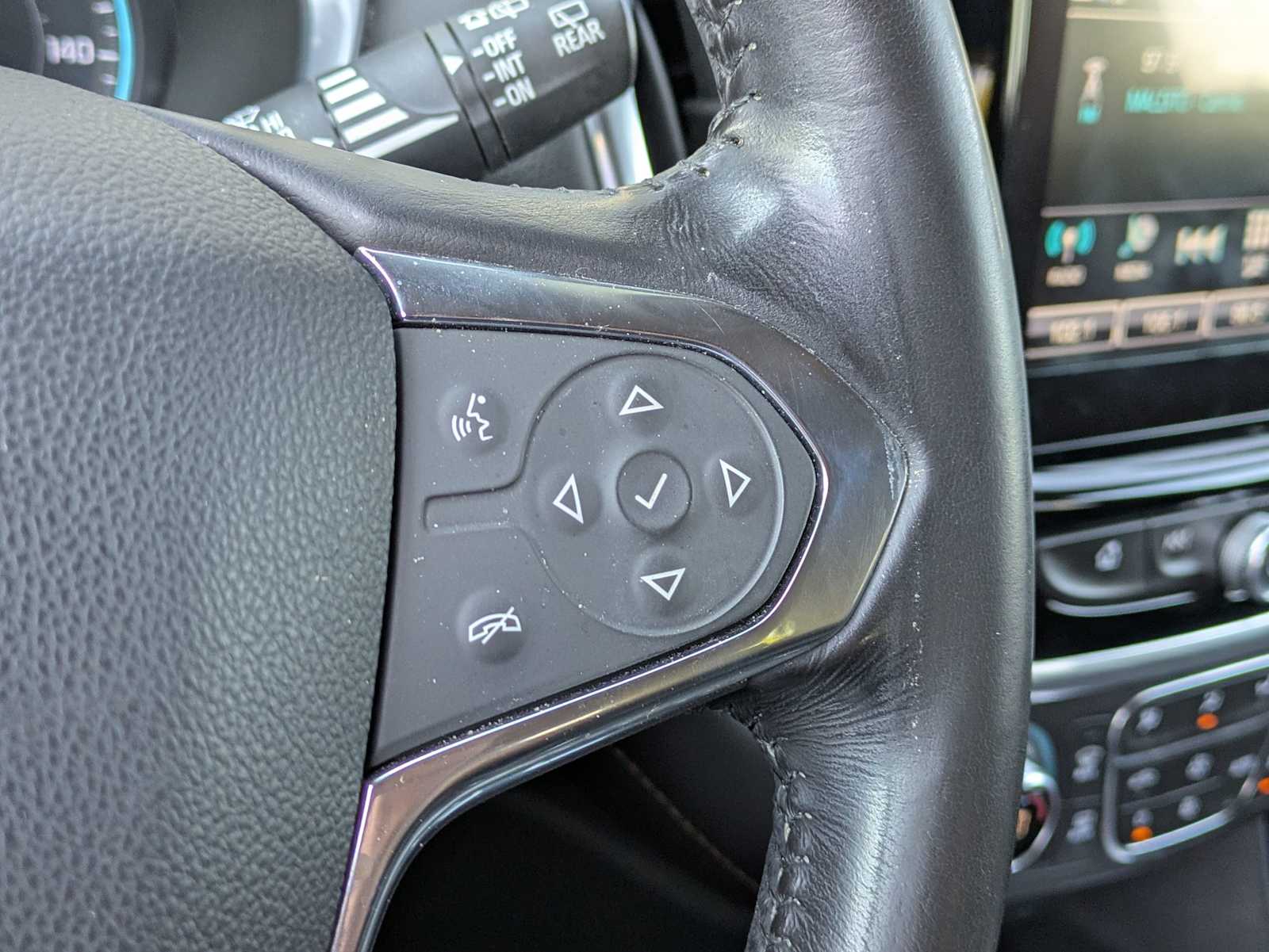 Thumbnail: 2019 Chevrolet Traverse - 23