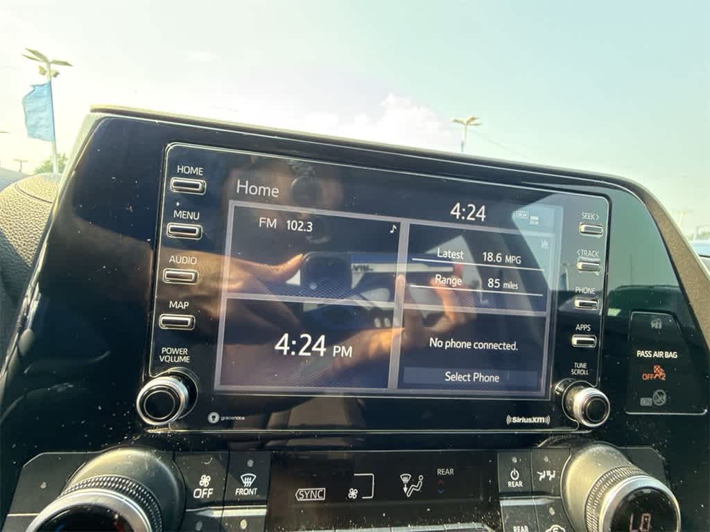 Thumbnail: 2021 Toyota Highlander - 29