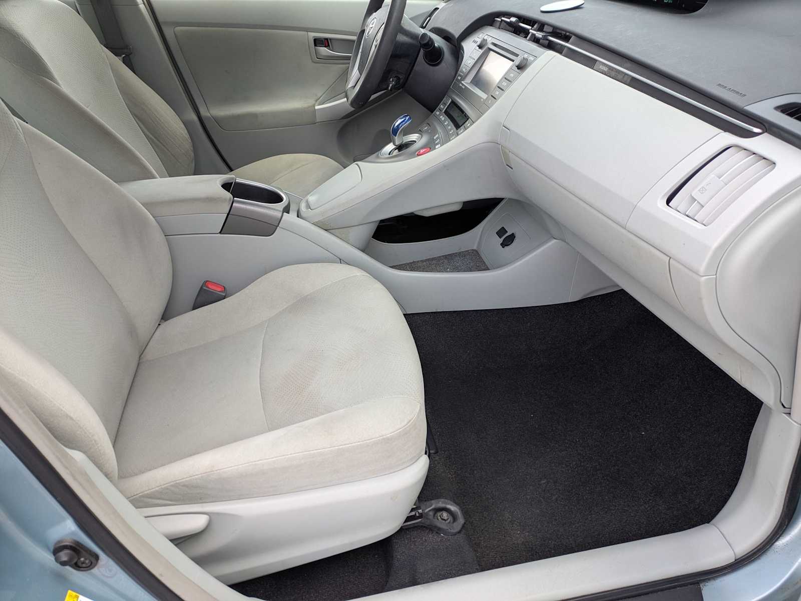 Thumbnail: 2014 Toyota Prius - 20