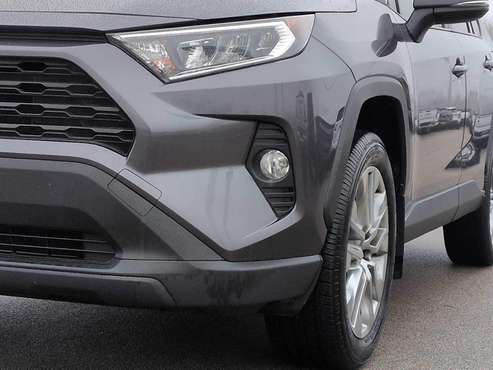 Thumbnail: 2019 Toyota RAV4 - 11