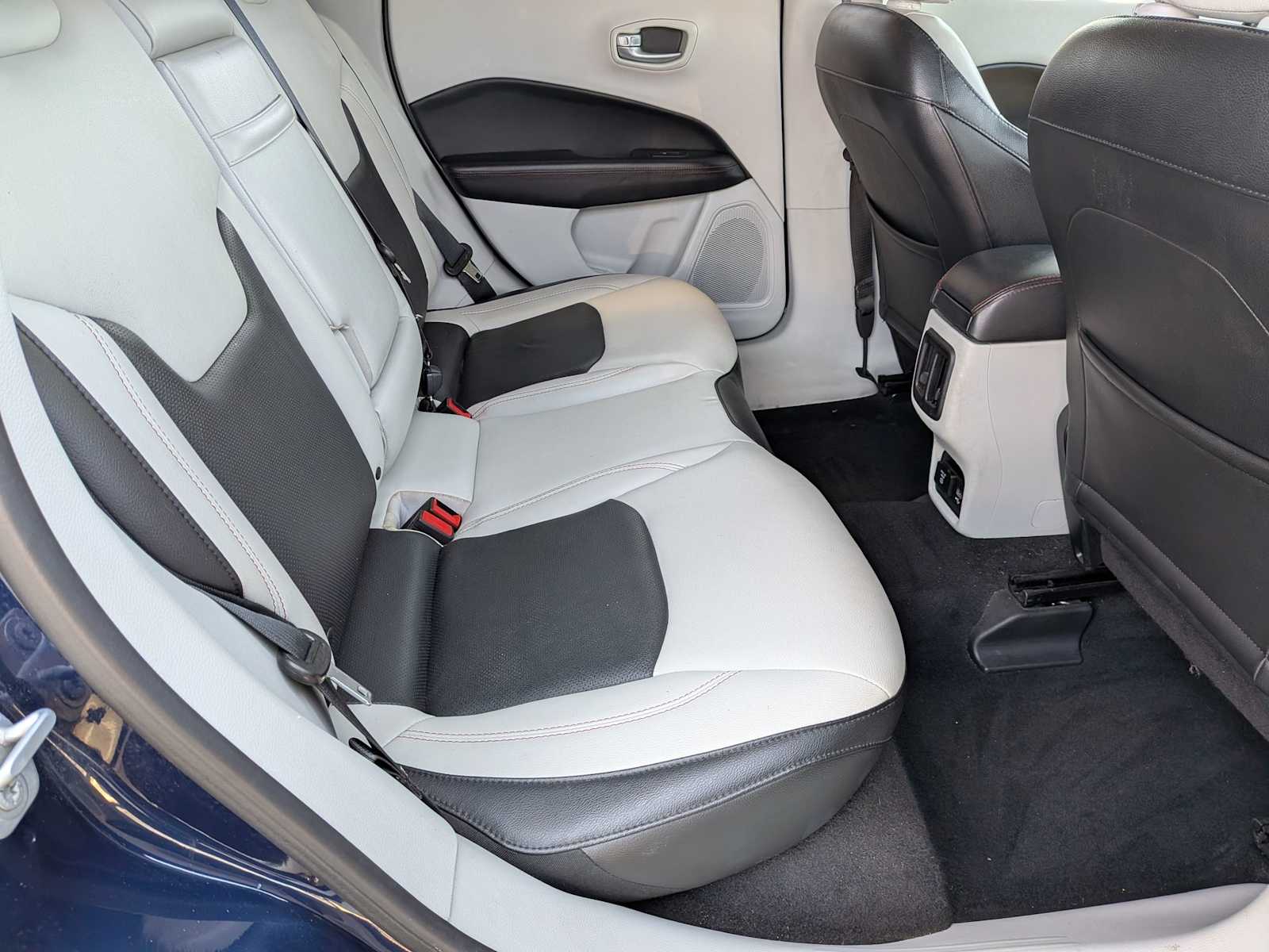 Thumbnail: 2018 Jeep Compass - 19