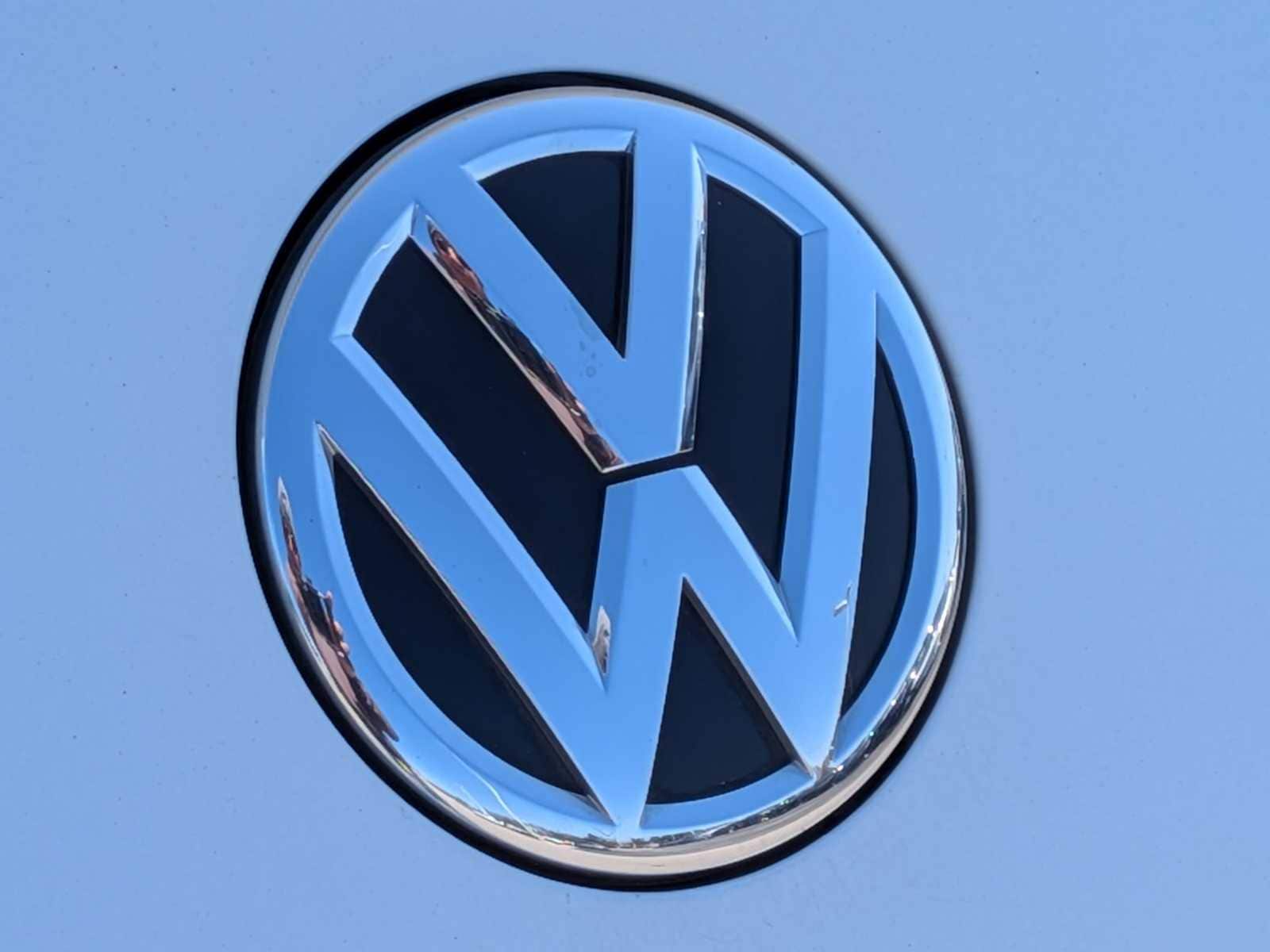 Thumbnail: 2016 Volkswagen Beetle - 12