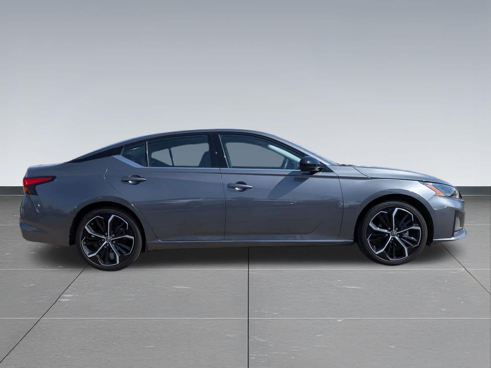 Thumbnail: 2025 Nissan Altima - 8