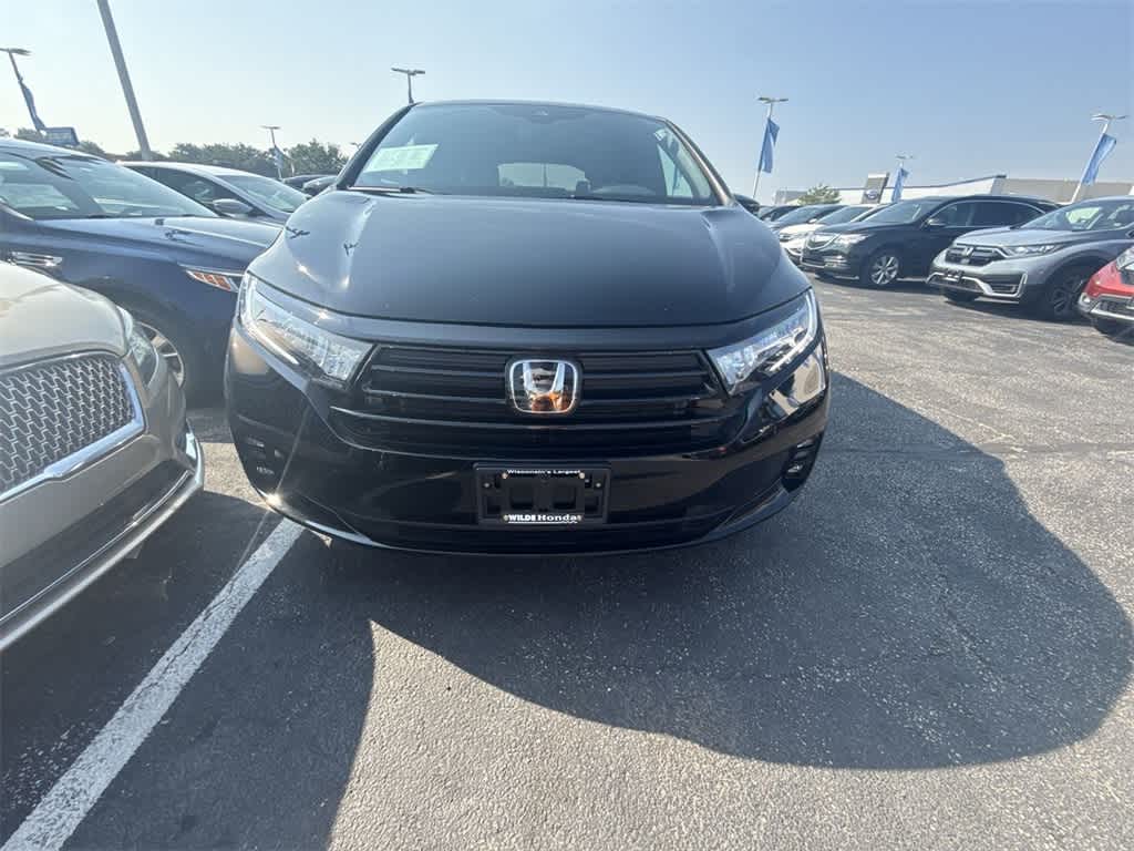 Thumbnail: 2023 Honda Odyssey - 9