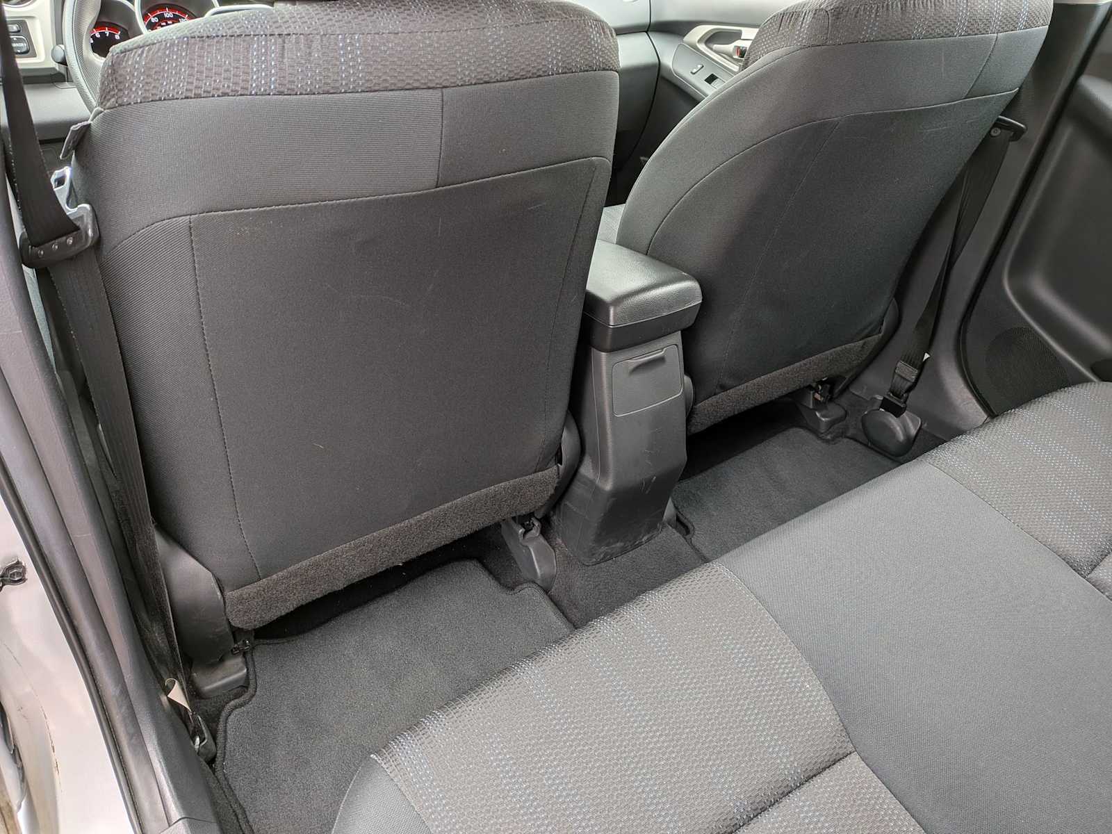 Thumbnail: 2013 Toyota Matrix - 15