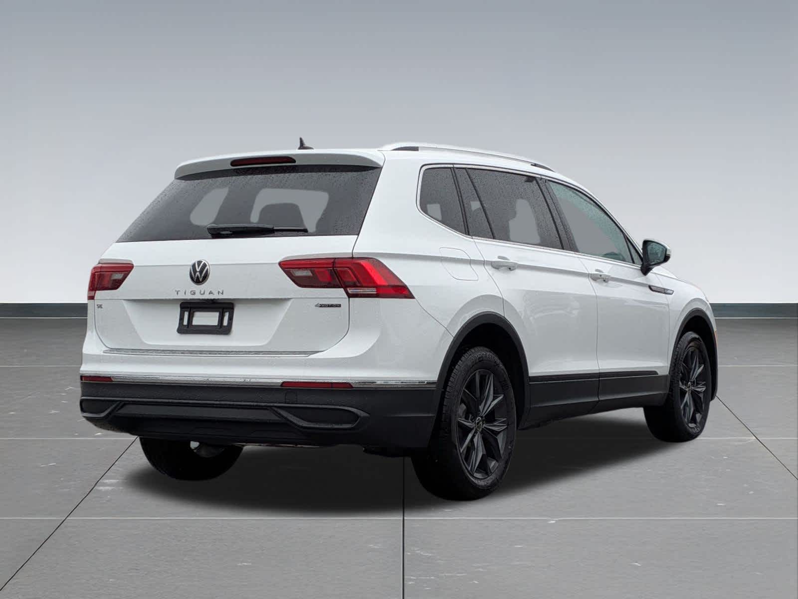 Thumbnail: 2024 Volkswagen Tiguan - 6