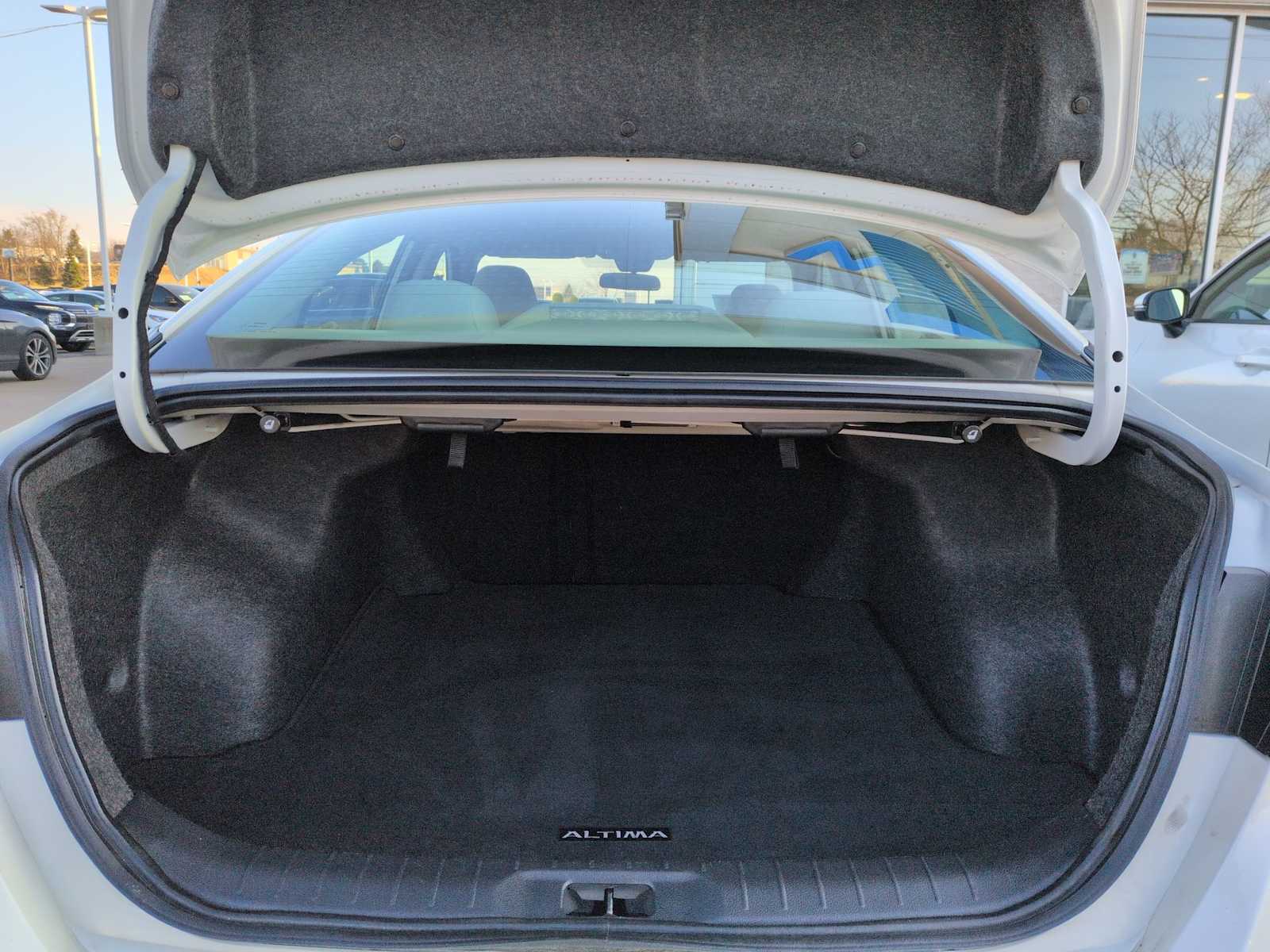 Thumbnail: 2025 Nissan Altima - 29