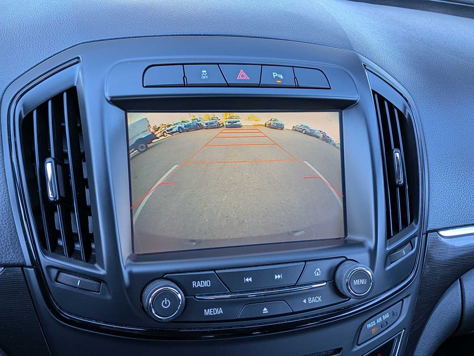 Thumbnail: 2016 Buick Regal - 27