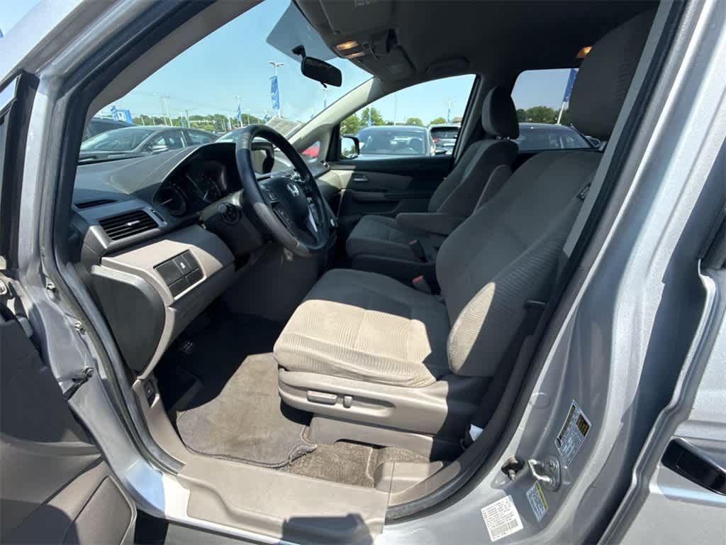 Thumbnail: 2013 Honda Odyssey - 2