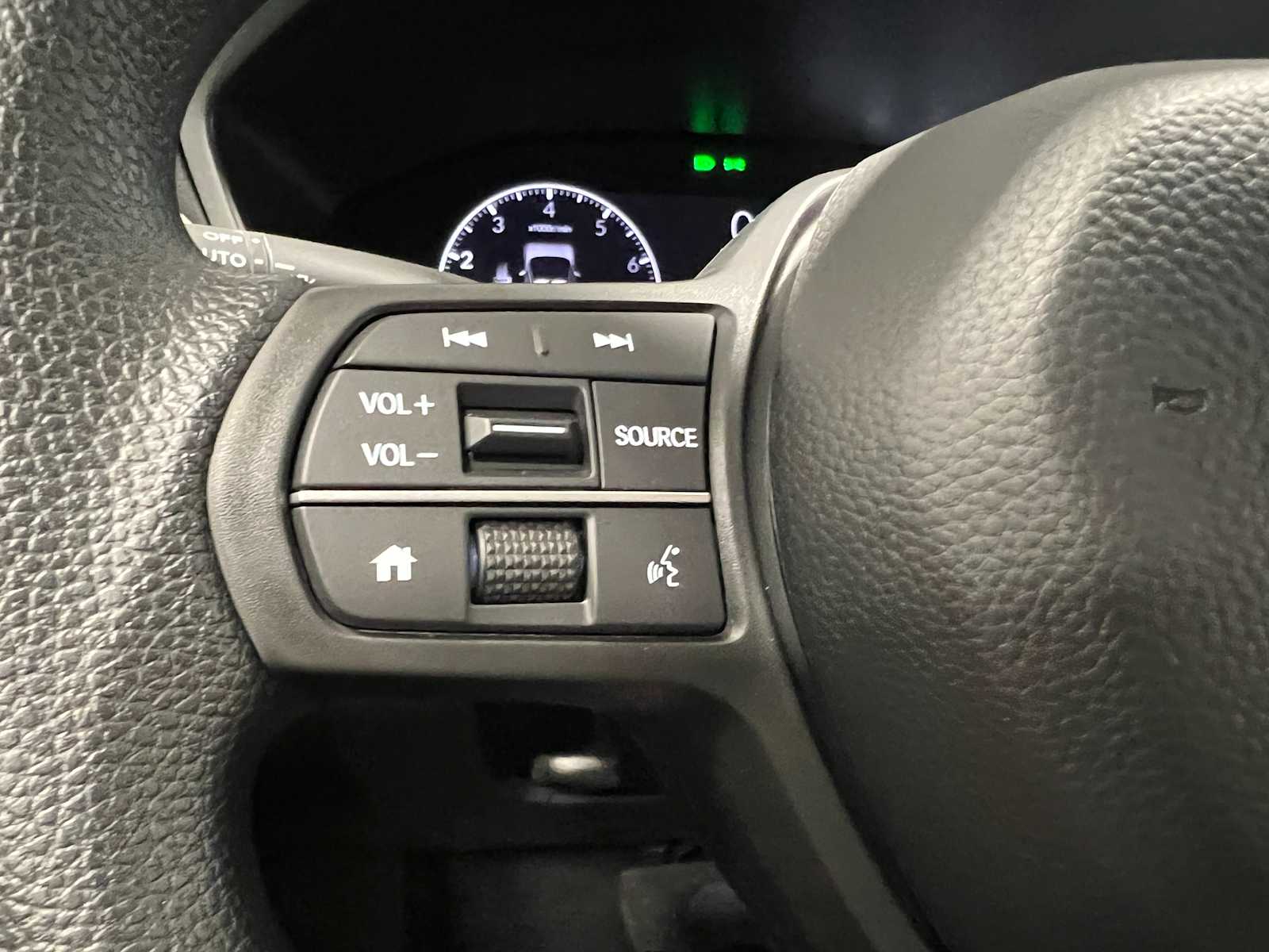 2025 Honda HR-V LX 19