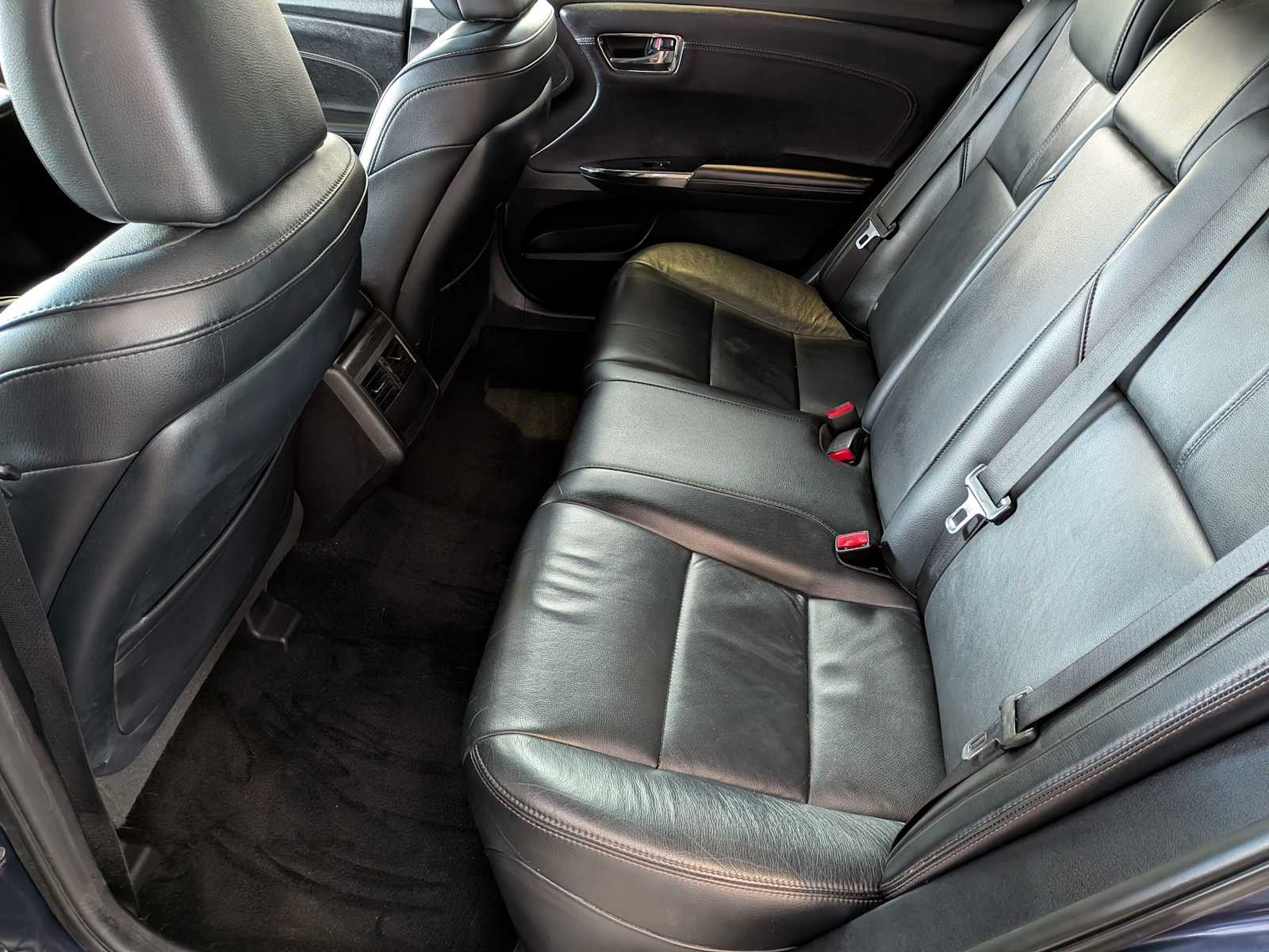 Thumbnail: 2018 Toyota Avalon - 17