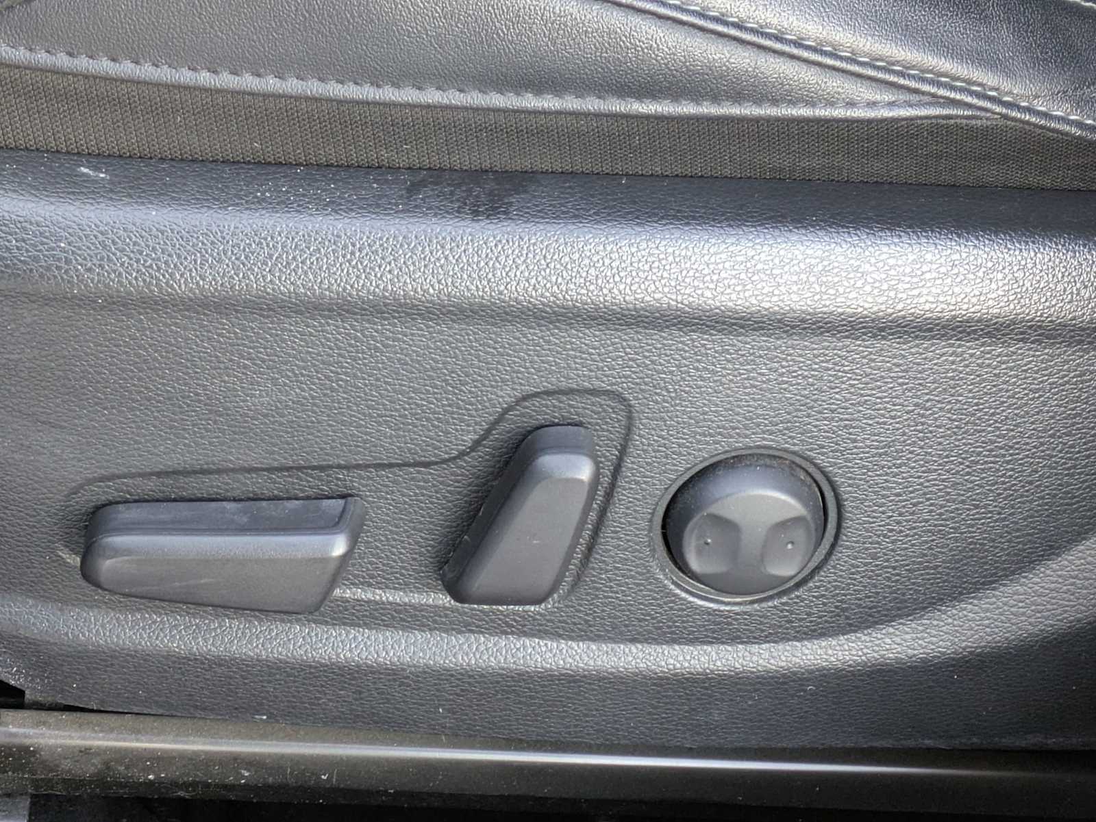 Thumbnail: 2021 Kia Seltos - 16