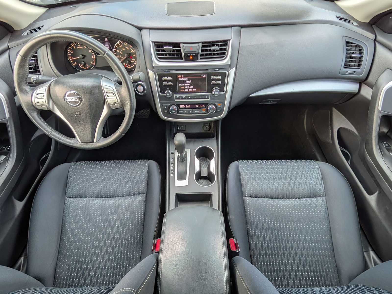 Thumbnail: 2016 Nissan Altima - 21