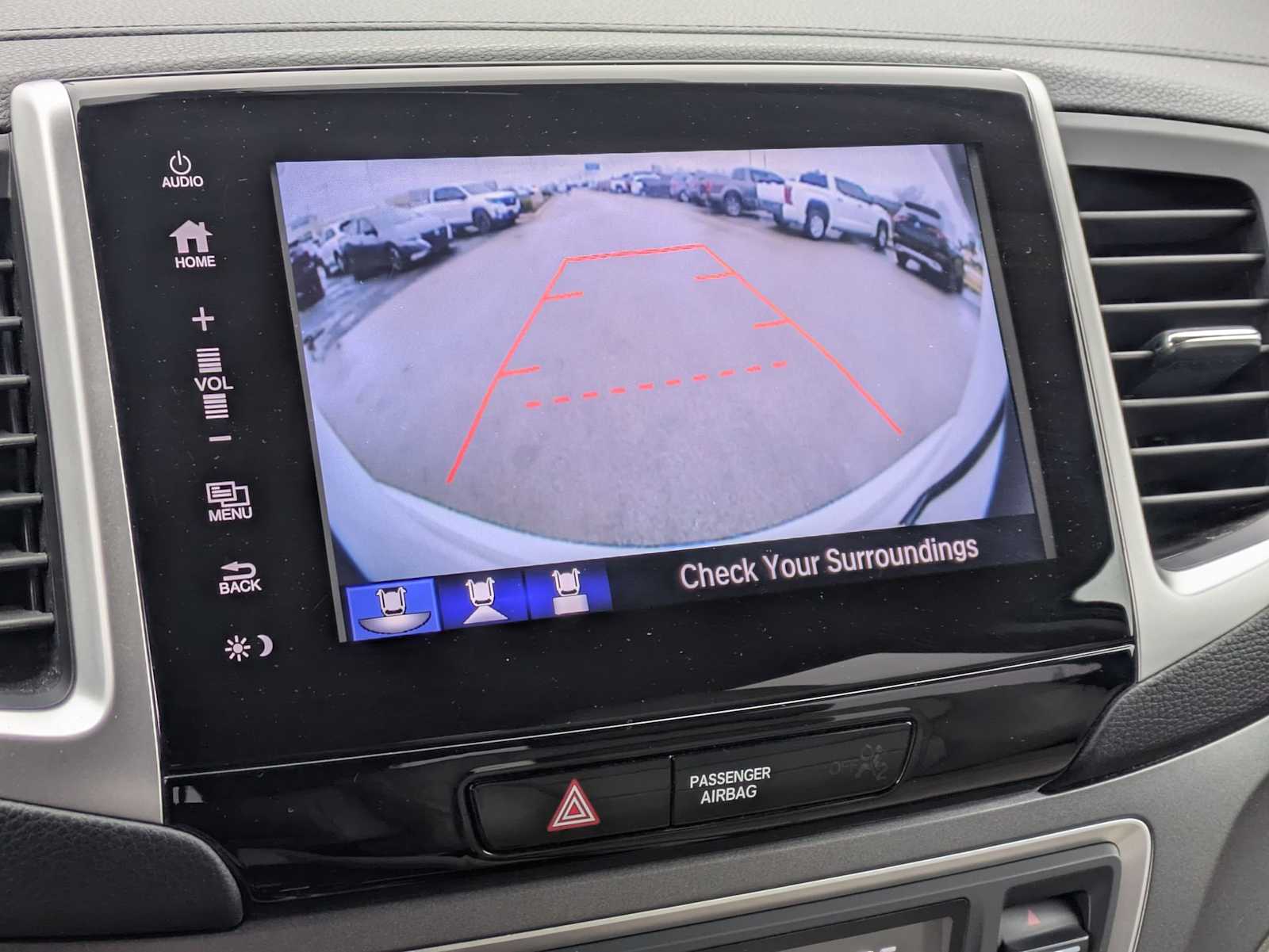 Thumbnail: 2017 Honda Pilot - 29