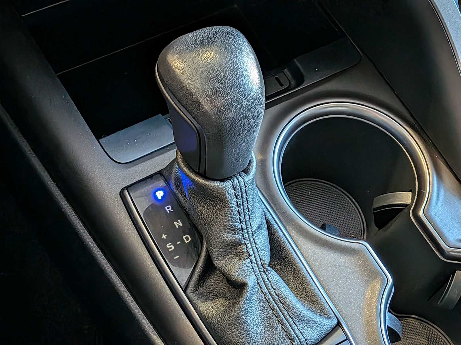 Thumbnail: 2022 Toyota Camry - 30