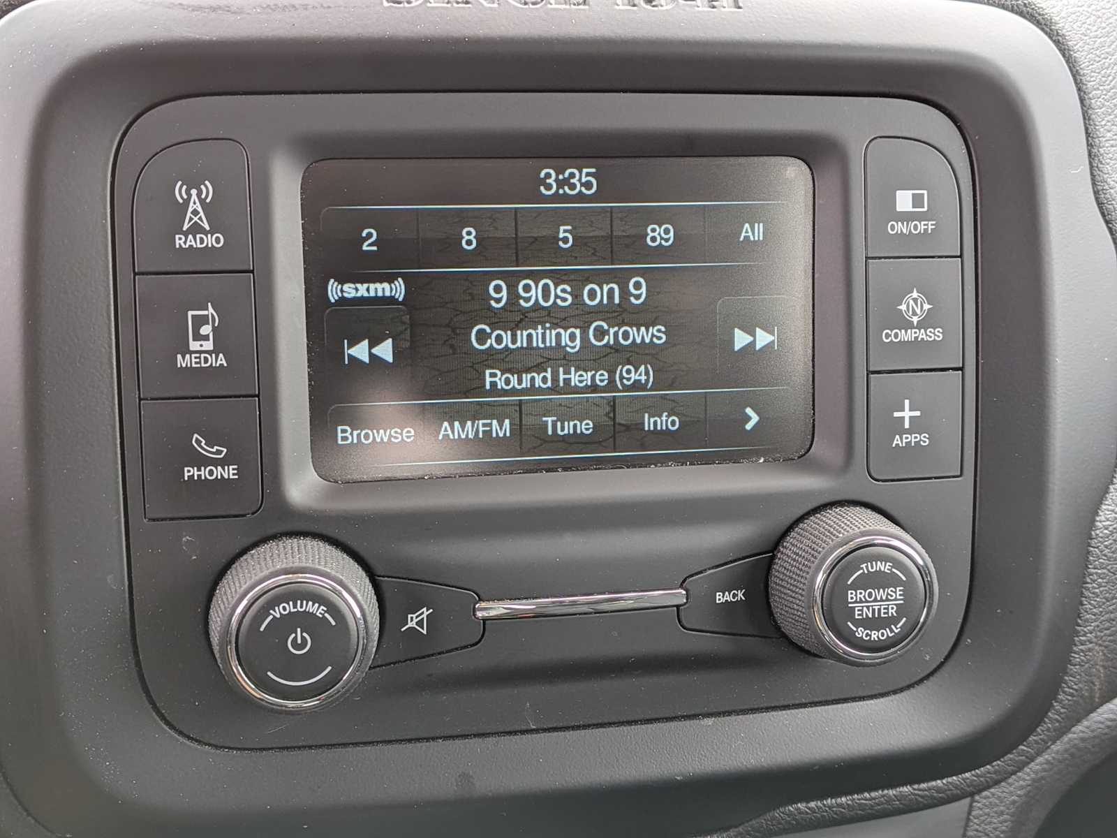 Thumbnail: 2017 Jeep Renegade - 25