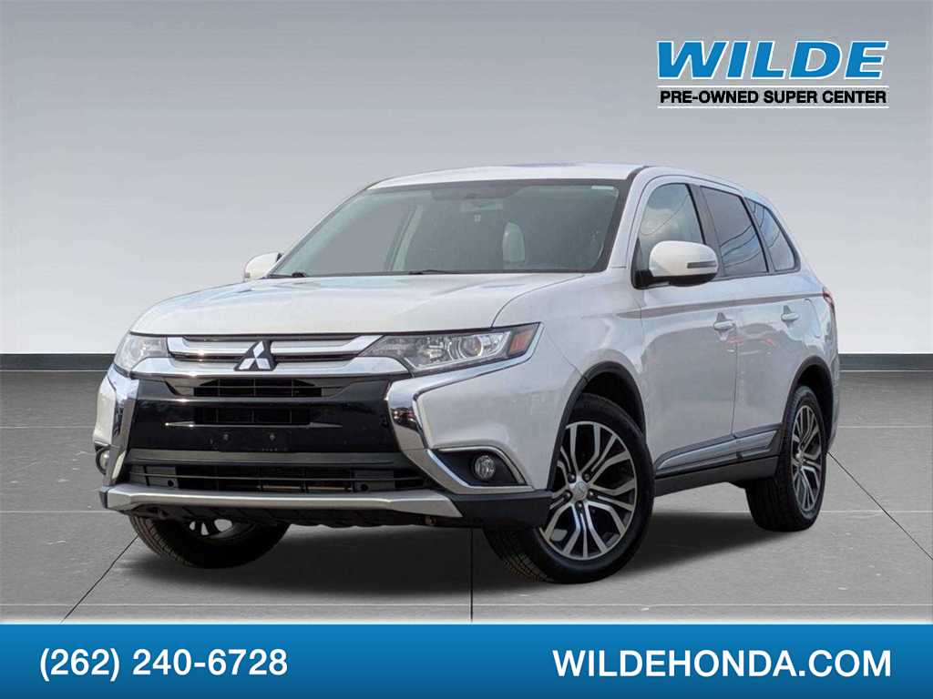 2016 Mitsubishi Outlander SE -
                  Waukesha, WI