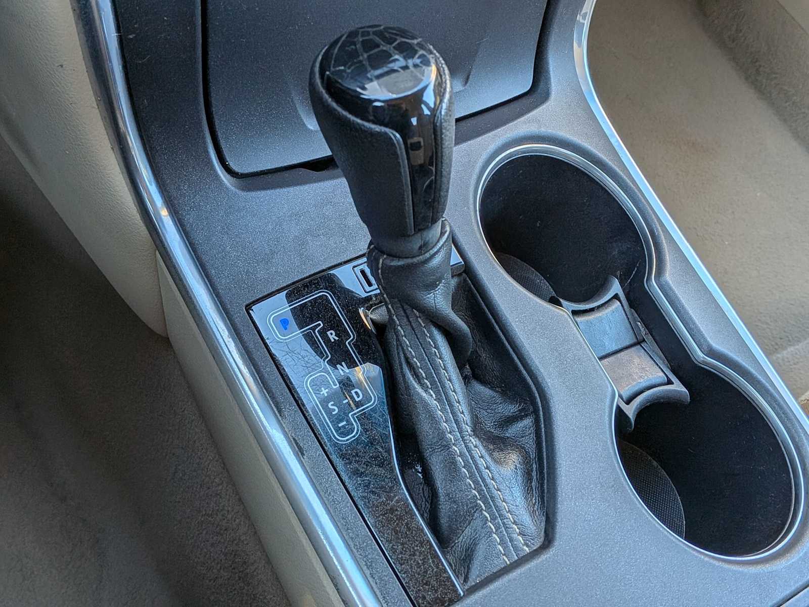 Thumbnail: 2015 Toyota Camry - 27