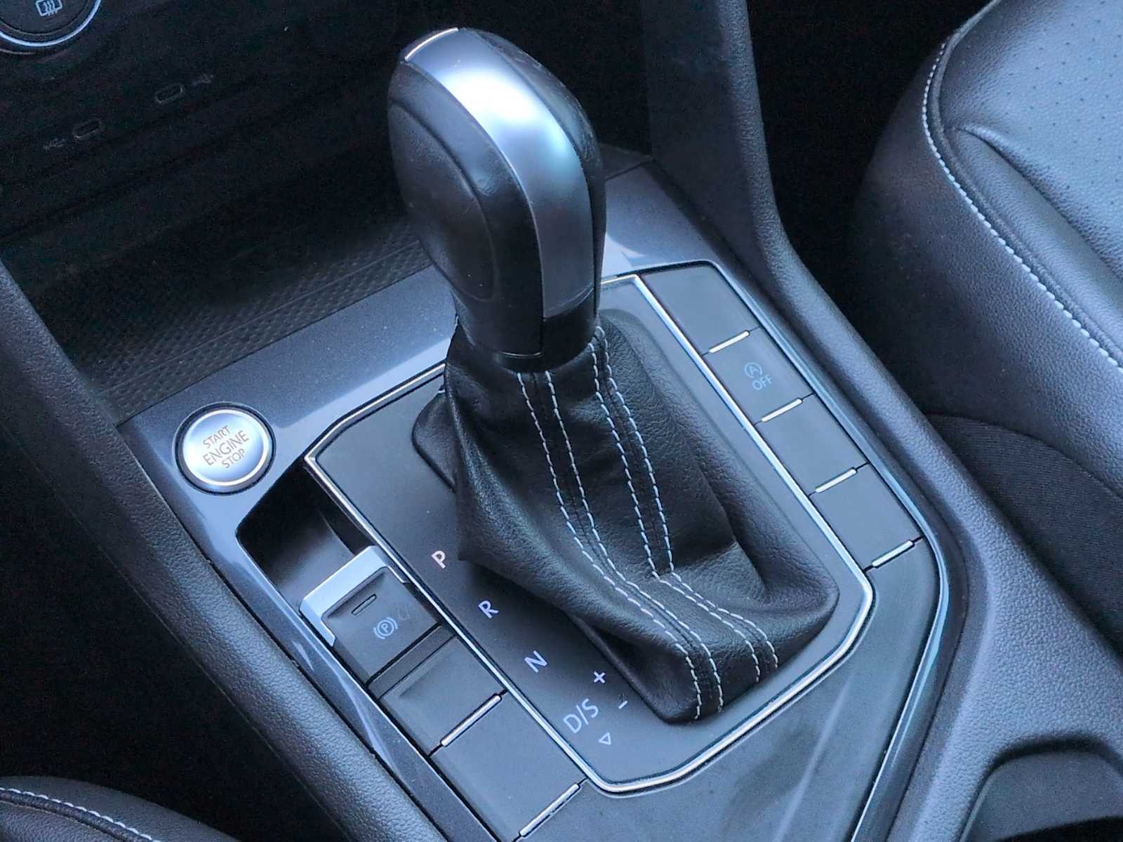 Thumbnail: 2021 Volkswagen Tiguan - 29