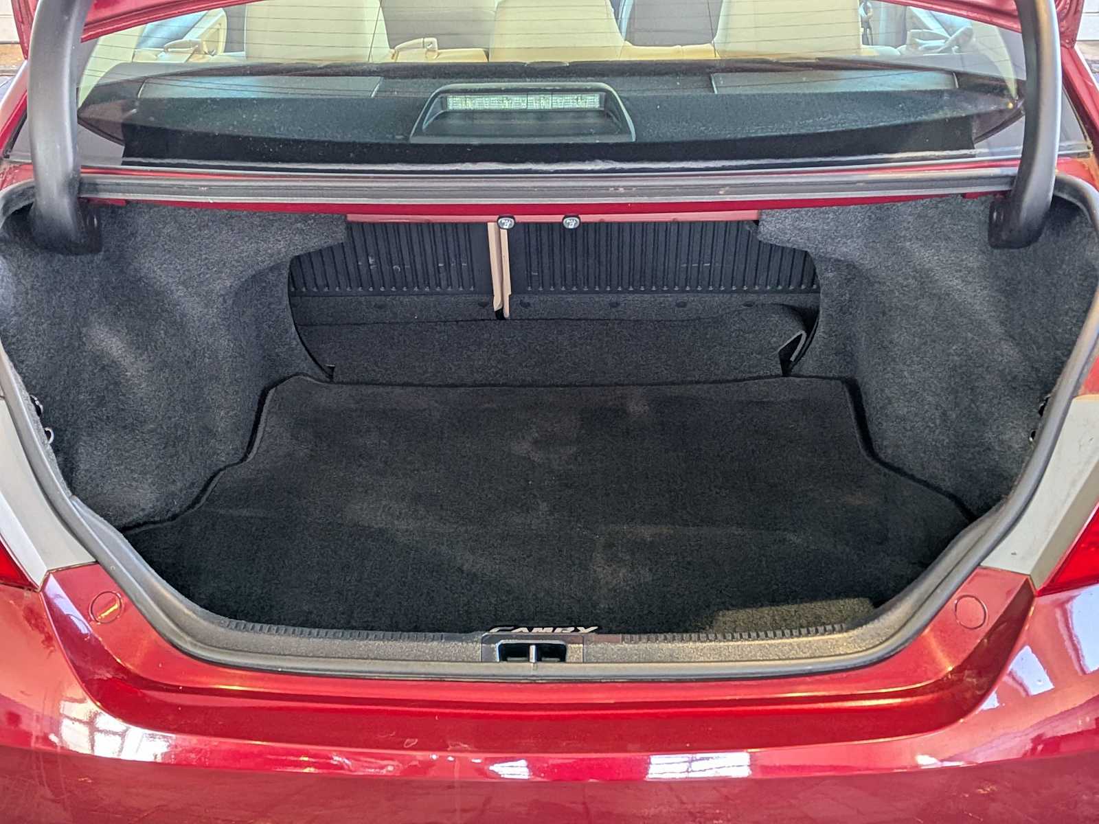 Thumbnail: 2015 Toyota Camry - 30