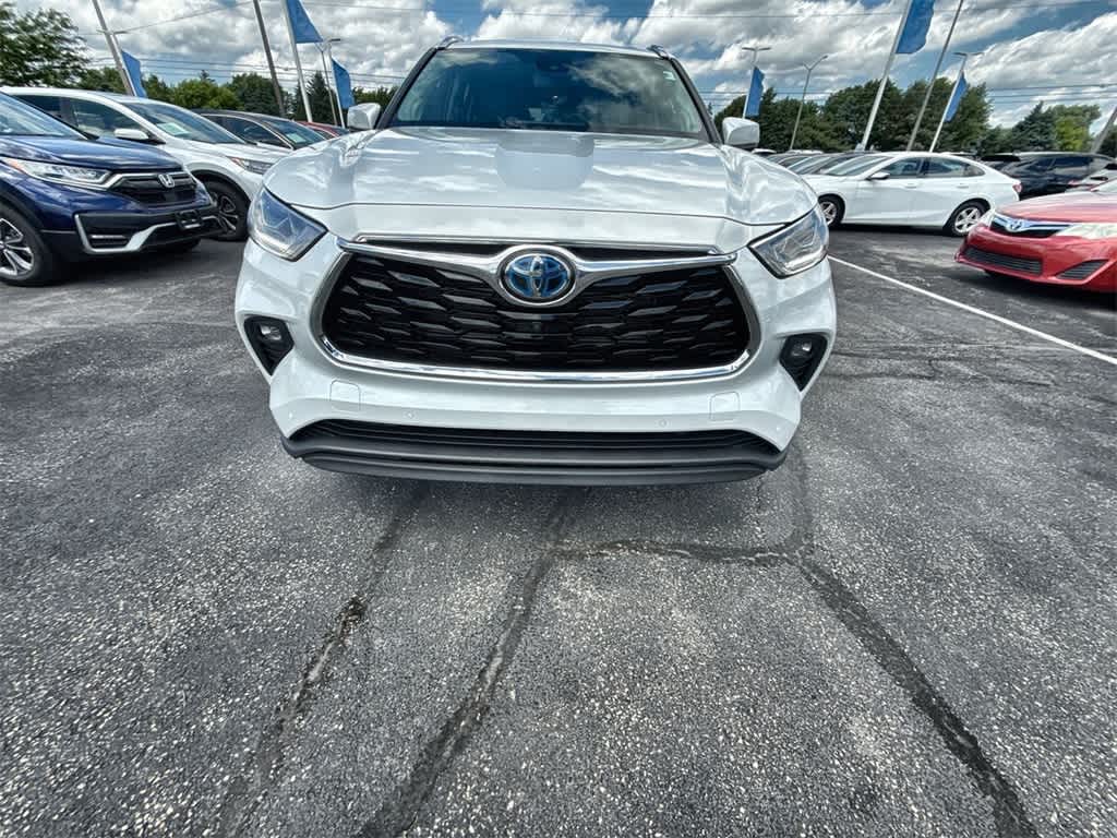 Thumbnail: 2022 Toyota Highlander - 9