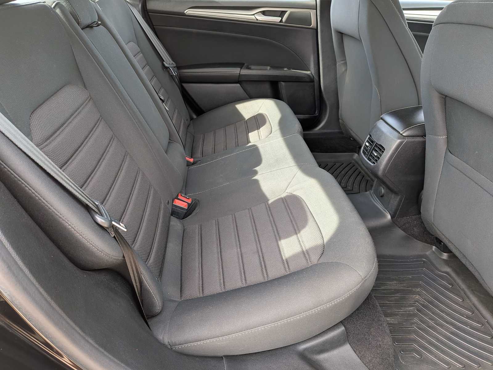 Thumbnail: 2020 Ford Fusion - 18