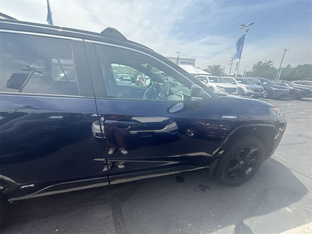 Thumbnail: 2021 Toyota RAV4 - 8