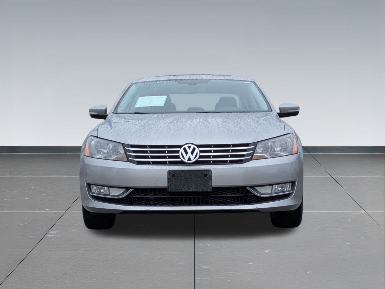Thumbnail: 2013 Volkswagen Passat - 9