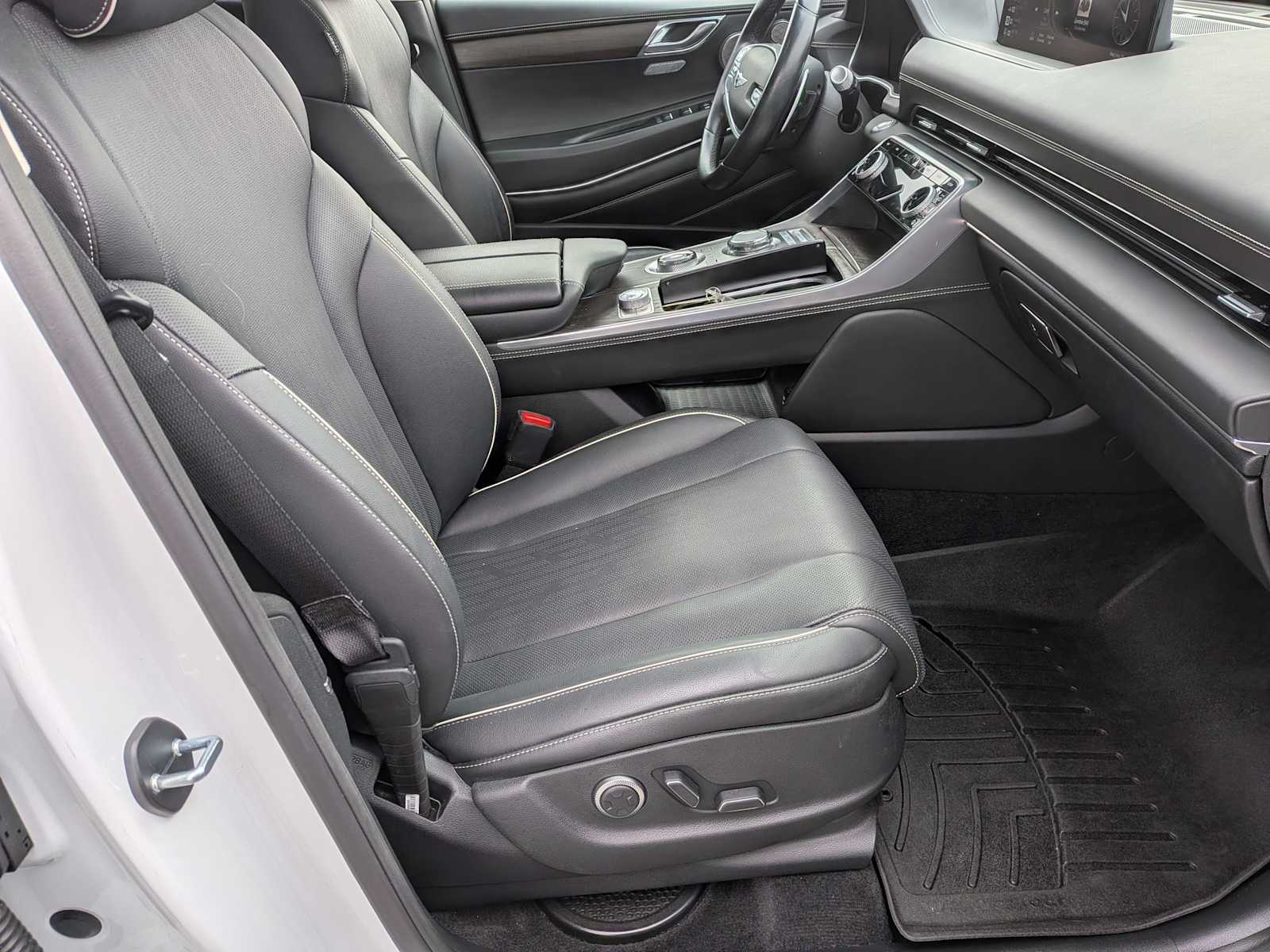 Thumbnail: 2024 Genesis GV80 - 22