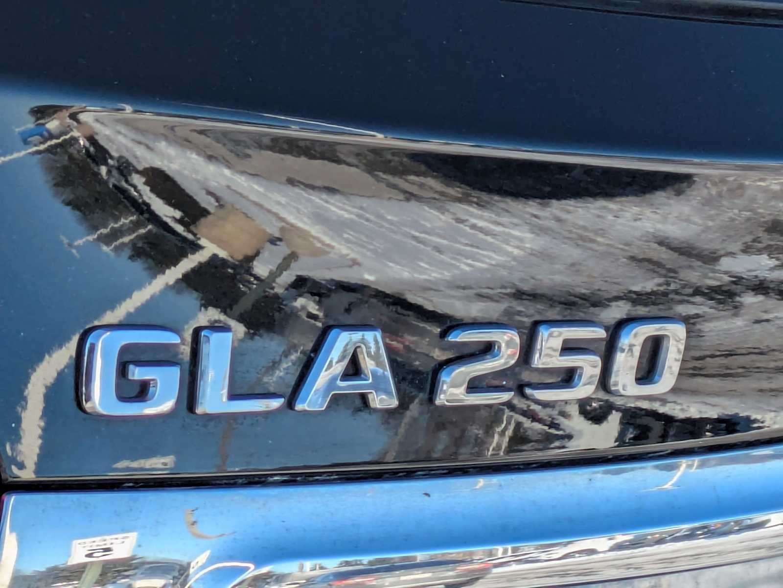 Thumbnail: 2017 Mercedes-Benz GLA - 12