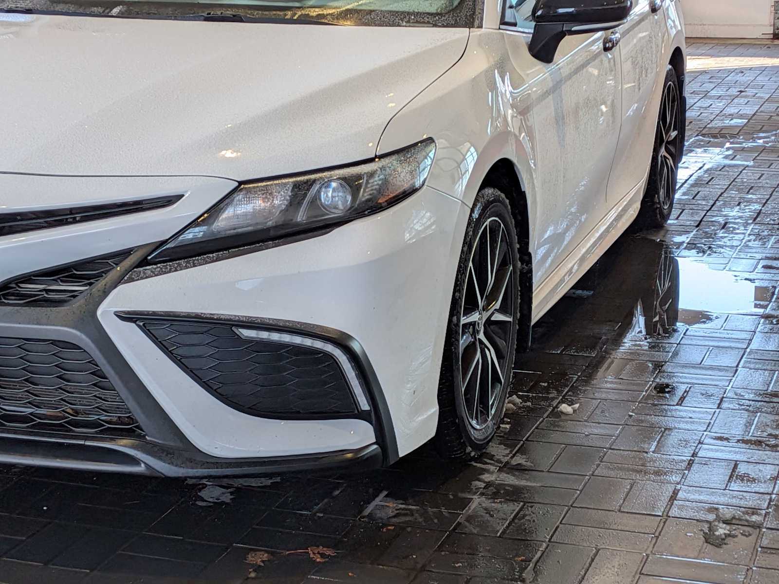 Thumbnail: 2022 Toyota Camry - 10