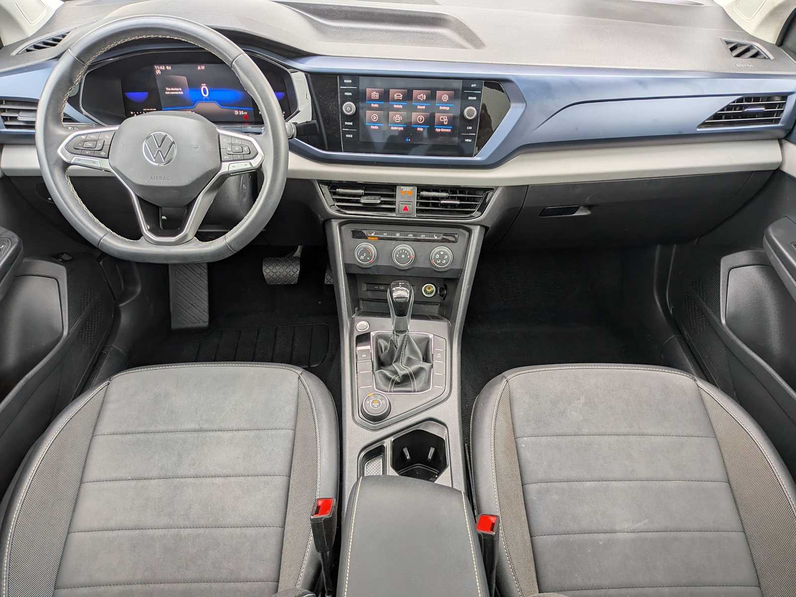 Thumbnail: 2022 Volkswagen Taos - 14