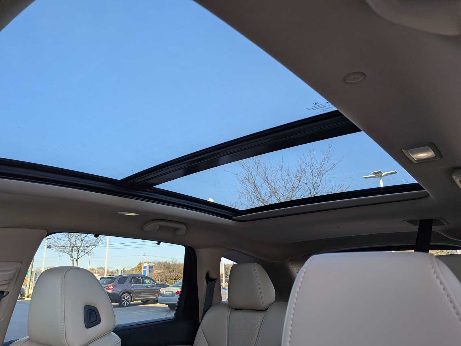 Thumbnail: 2023 Acura MDX - 18