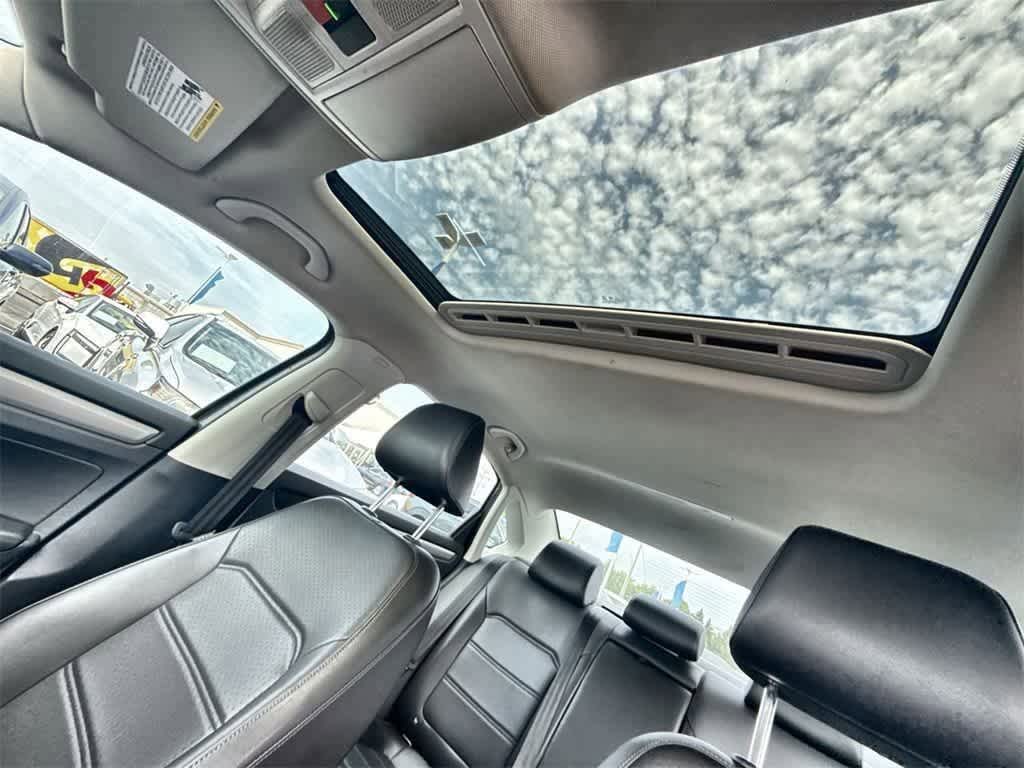 Thumbnail: 2022 Volkswagen Passat - 17