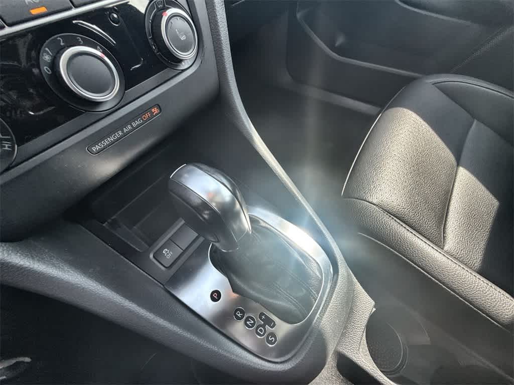 Thumbnail: 2012 Volkswagen Jetta - 29