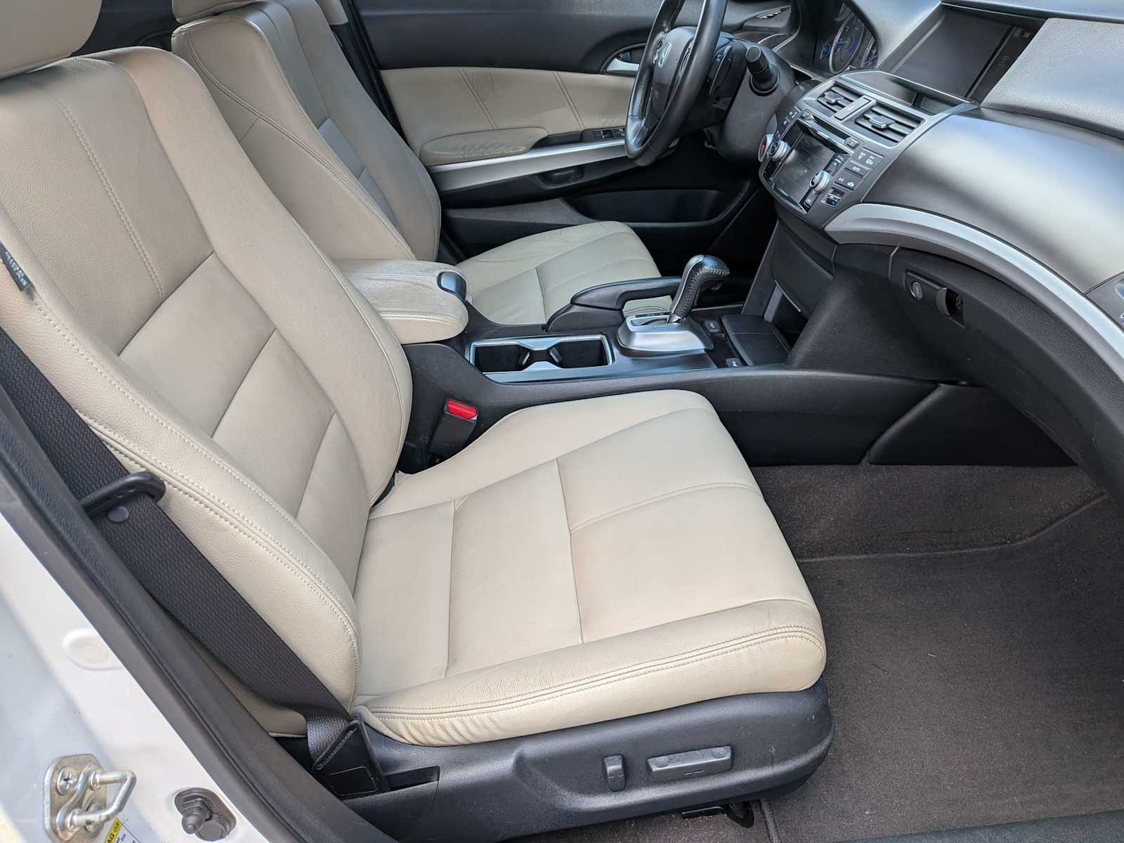 Thumbnail: 2013 Honda Crosstour - 21