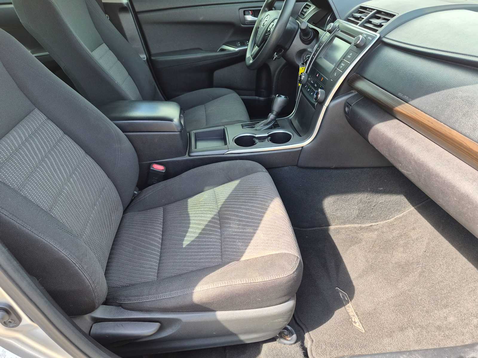Thumbnail: 2017 Toyota Camry - 28